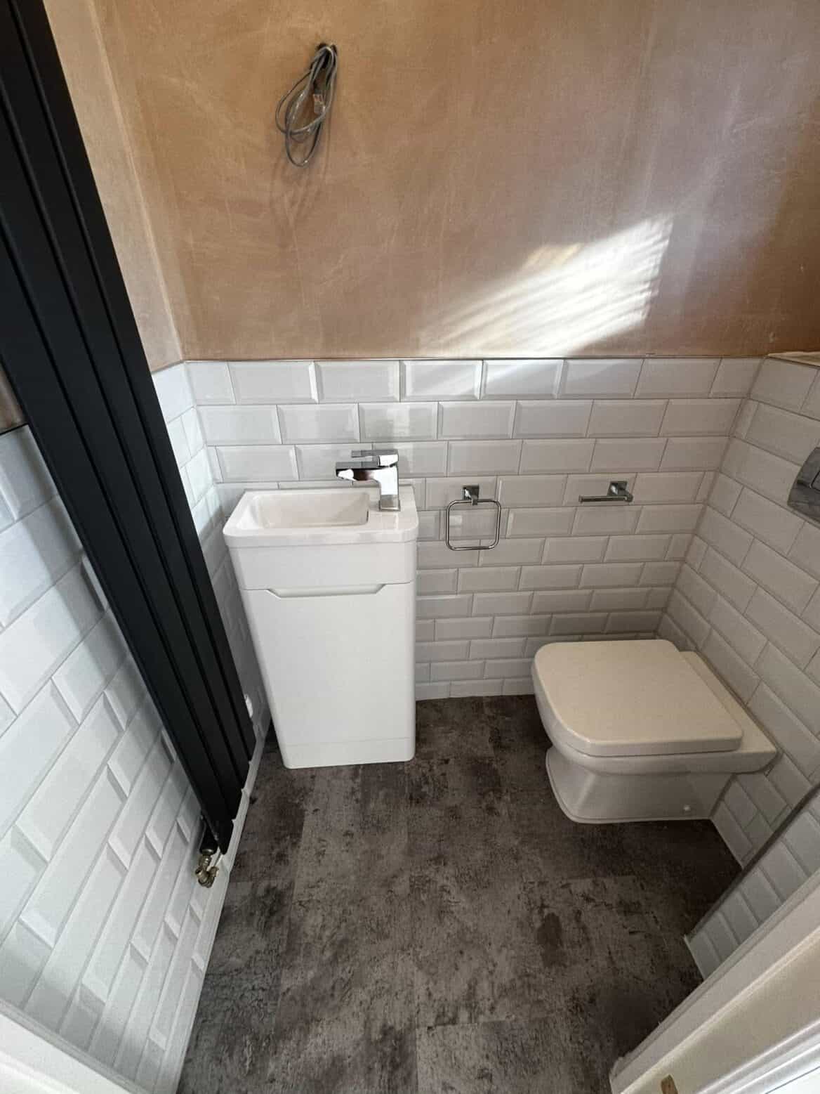 Classic Metro Style Toilet Refurb 03