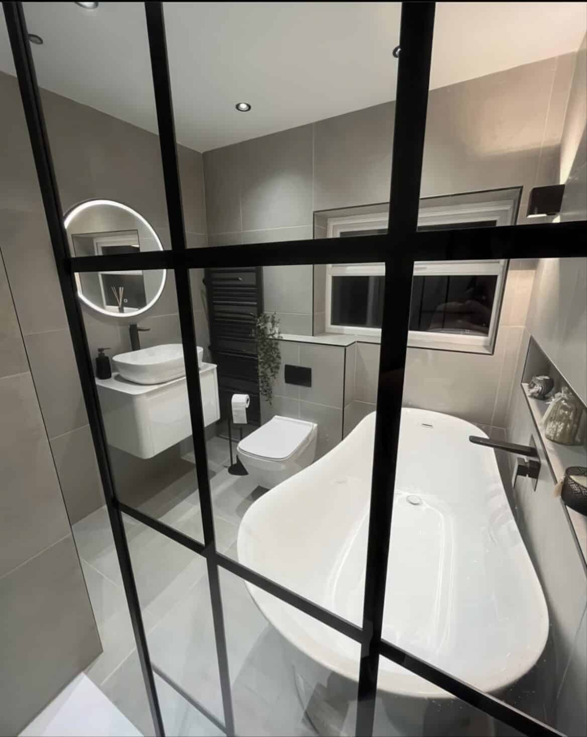 Luxury Hotel Chic Bathroom Refurb 05xl