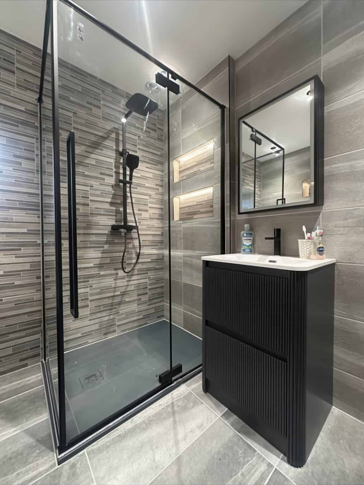 Textured Sophistication Bathroom Refurb 07xl