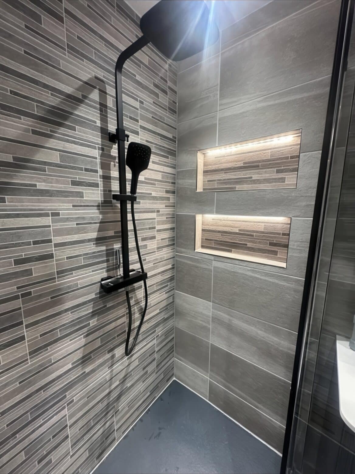 Textured Sophistication Bathroom Refurb 08xl